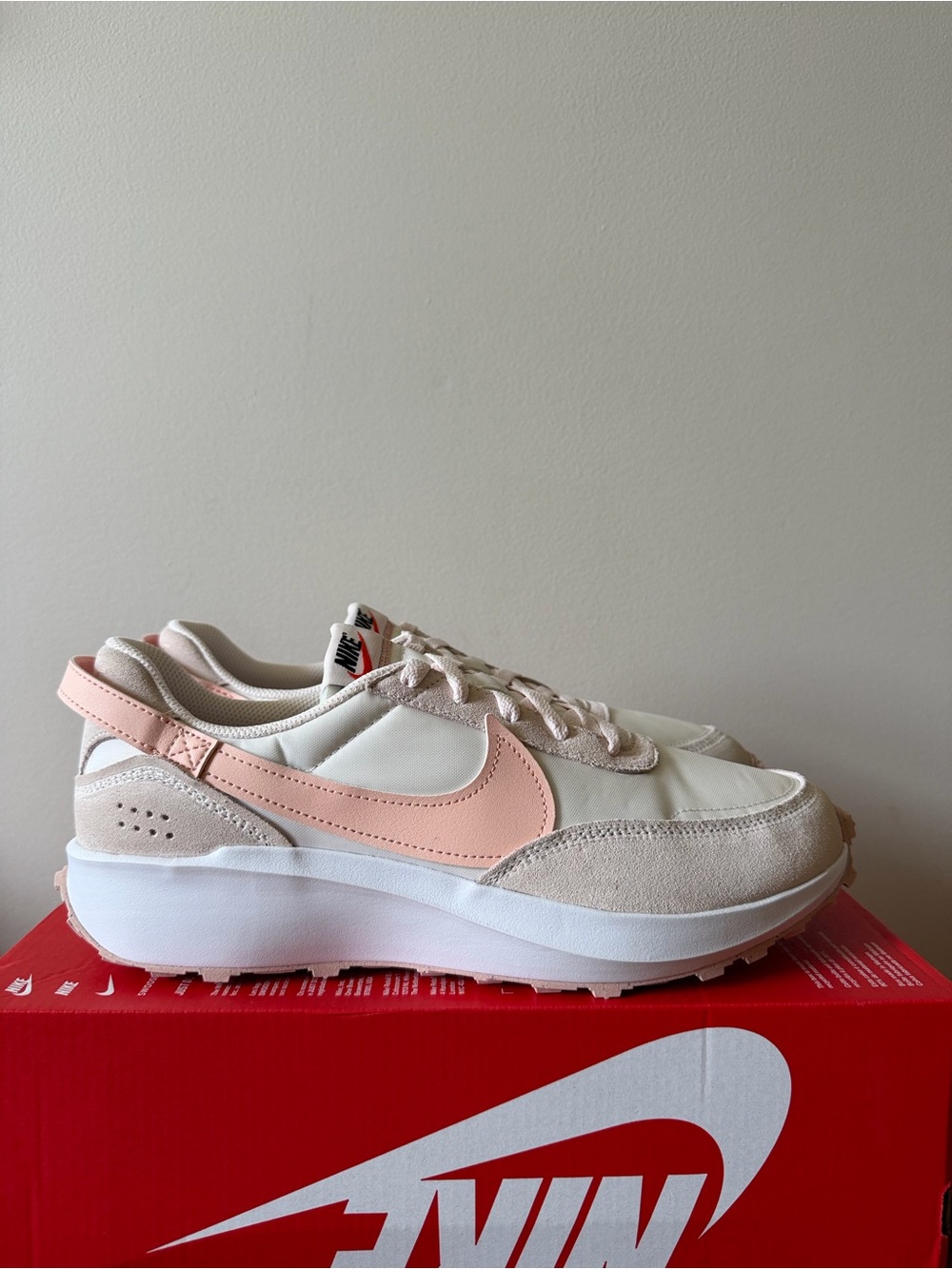 Nike Waffle Debut Pink Arctic Orange DH9523-602 Women’s Size 11.5